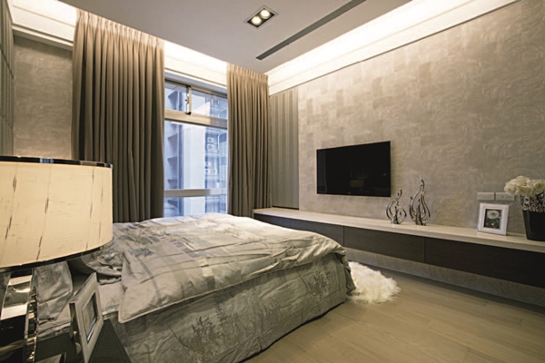 但皮革一樣需要費心保養，且無論真皮或人造皮，都沒法