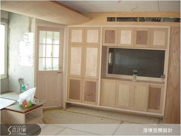 經歷溝通、洽談、審慎評估之後與設計公司簽約開始裝潢