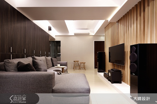 單身的男屋主喜愛簡潔的風格、木質的自然及帶有精品飯