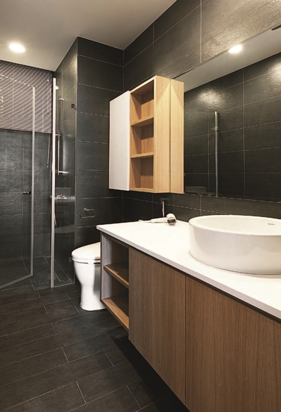 台灣的潮濕氣候,使得向來怕水、怕腐蝕的木頭不易維護