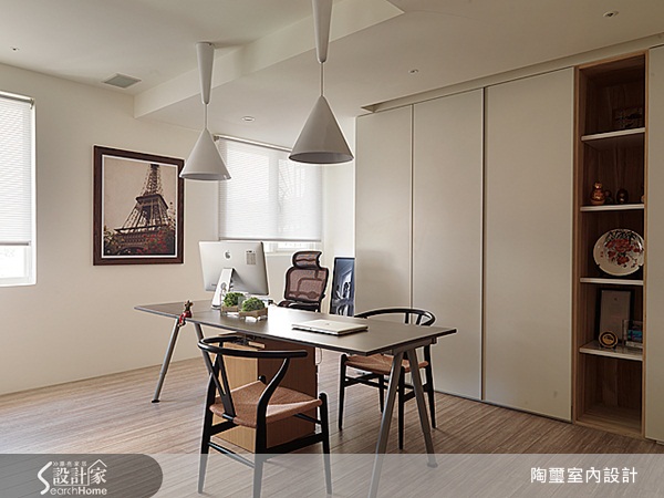 木材質具有自然的樸質感,且可塑性高,在不同的搭配方