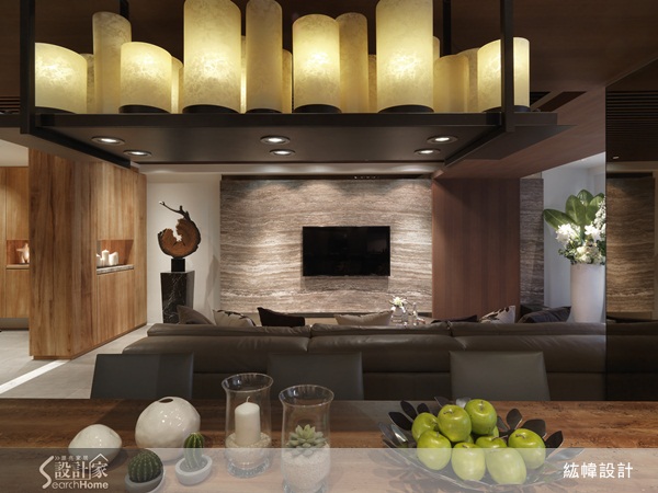 給予空間不同的變化,紘幃設計以簡約為基調調和,運用