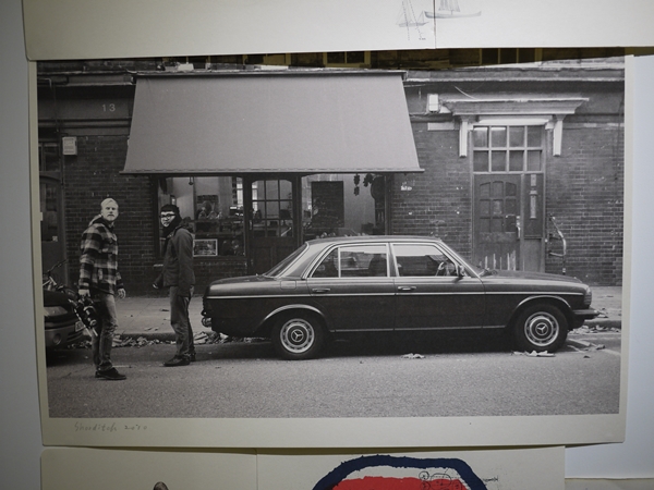 或許是藝術性格的使然，藝術家的感性思維和總是和理性