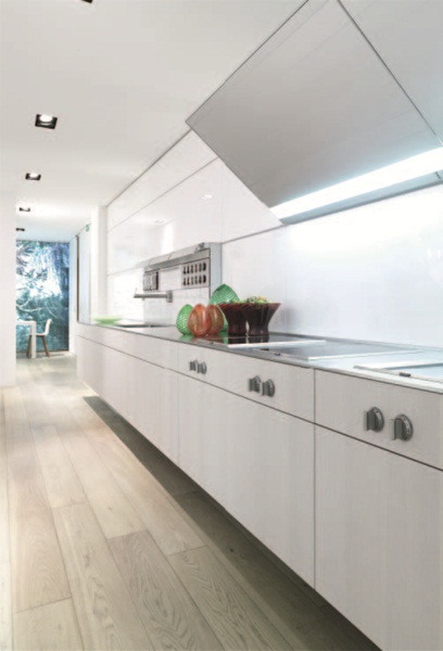 木材是天然有機材質,本著人類親近自然的原始本能,人