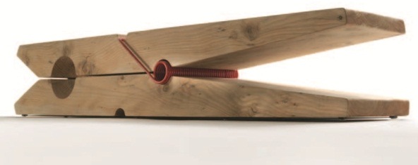 木材是天然有機材質,本著人類親近自然的原始本能,人