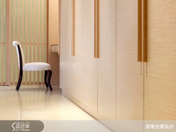 不論是現代簡約、內斂的自然的人文空間，質感溫潤的木