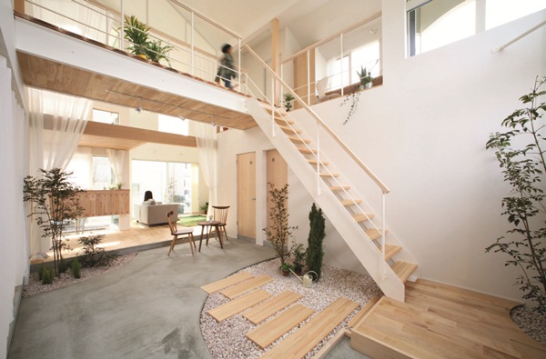 本案座落於日本滋賀縣(Shiga),這是個內陸縣,四周