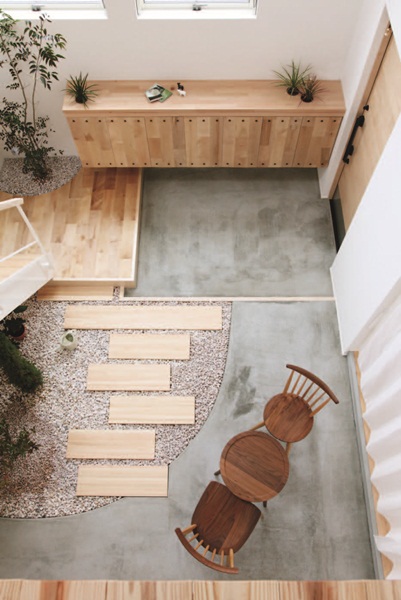 本案座落於日本滋賀縣(Shiga),這是個內陸縣,四周