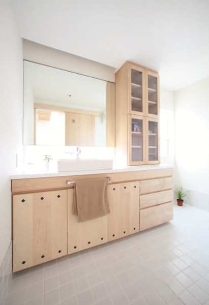 本案座落於日本滋賀縣(Shiga),這是個內陸縣,四周