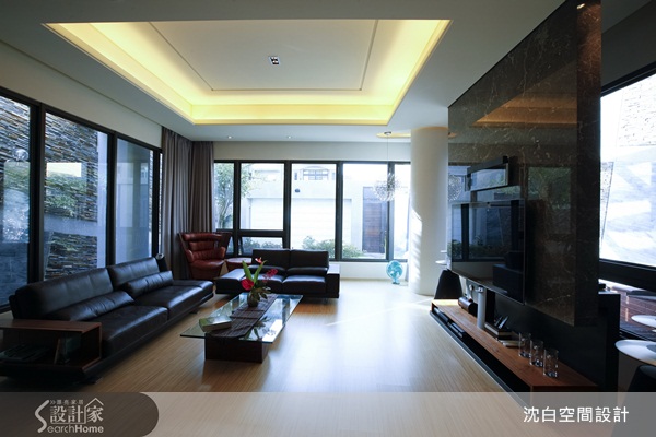 規劃大宅，除了在配色上、機能、線條上力求完美，不但