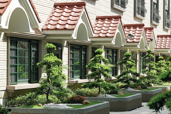 在兼顧居家美感與安全雙重考量之下，防盜格子窗型式簡