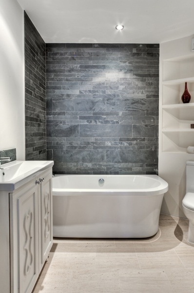 英式排屋多屬於狹長型空間，如何讓有限的面寬距離在視