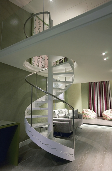 房間採用活動式家具，讓空間可以隨著小朋友的成長而方