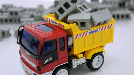 收納，不只在於居家櫃體的規劃，面對書桌、辦公桌上總