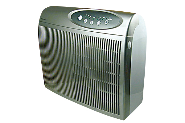 居家空氣要清新,有殺菌三機:「香氛機」、「水氧機」