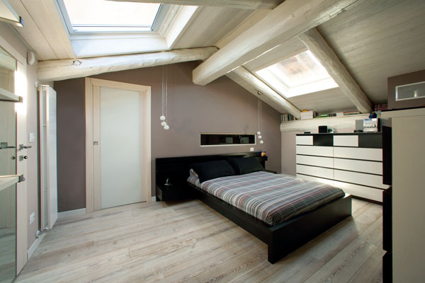 你想得到嗎？ 眼前的這座住宅，是從車庫改造來的，空