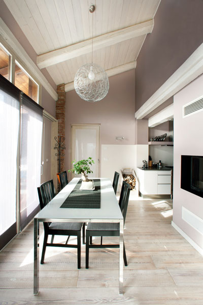 你想得到嗎？ 眼前的這座住宅，是從車庫改造來的，空