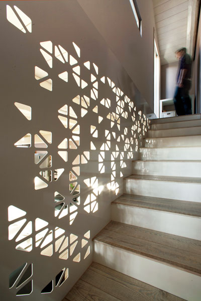 你想得到嗎？ 眼前的這座住宅，是從車庫改造來的，空