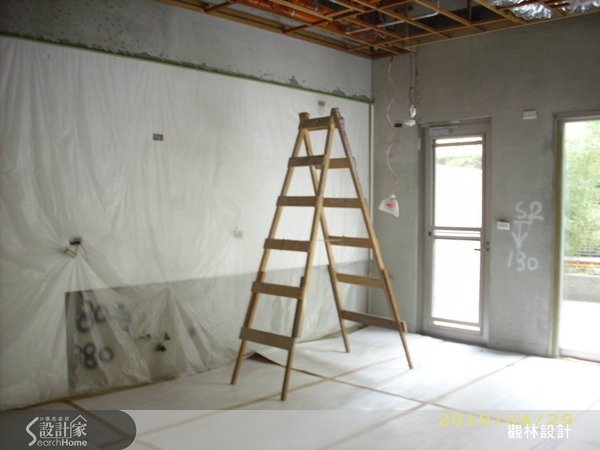 接手裝修到一半的透天住宅，必須將原裝潢拆除，管線重