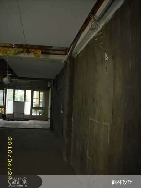 接手裝修到一半的透天住宅，必須將原裝潢拆除，管線重