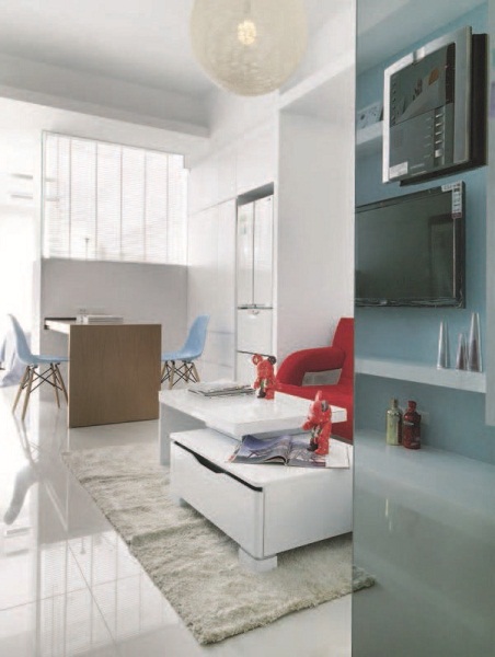 全新的電樓套梯大樓套房,坪數有限, 且格局頗為狹長