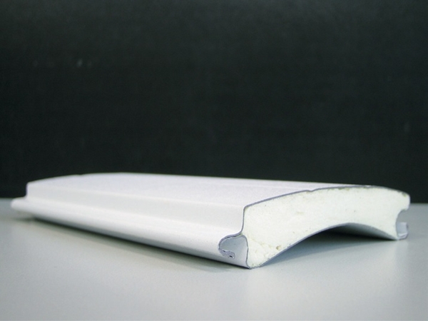 捲門窗常用於建築物窗戶、落地門,以及陽台、車庫等空