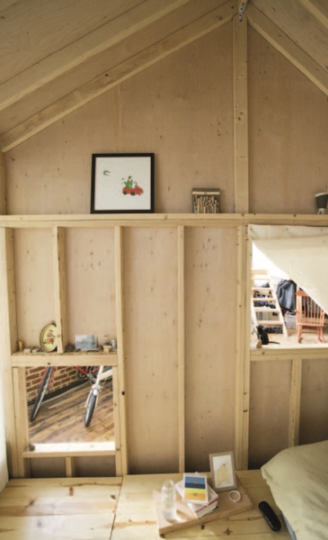 這棟位於紐約的房子，原本是紡織工廠的公寓住宅，是設