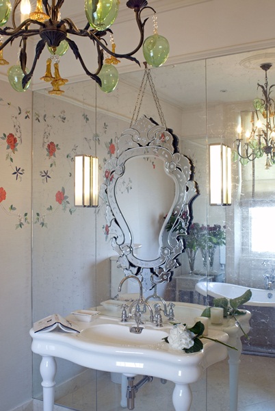 倫敦西區的肯辛頓與切爾西皇家自治區 (Royal Borough