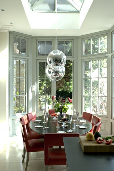 倫敦西區的肯辛頓與切爾西皇家自治區 (Royal Borough