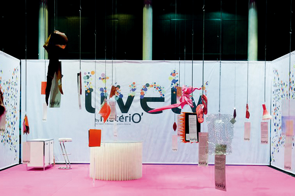 自1995年開辦以來，每年春、秋兩季，於法國首都巴黎舉