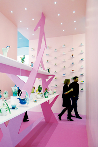 自1995年開辦以來，每年春、秋兩季，於法國首都巴黎舉