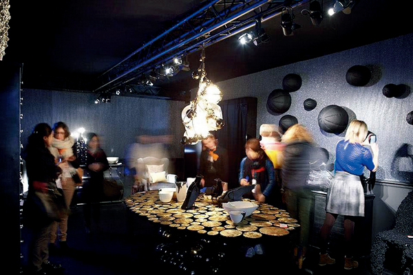 自1995年開辦以來，每年春、秋兩季，於法國首都巴黎舉