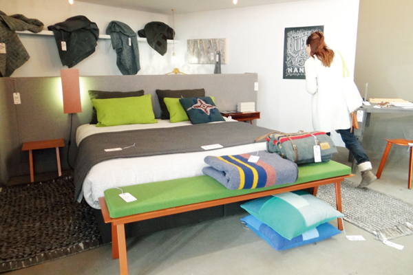 自1995年開辦以來，每年春、秋兩季，於法國首都巴黎舉