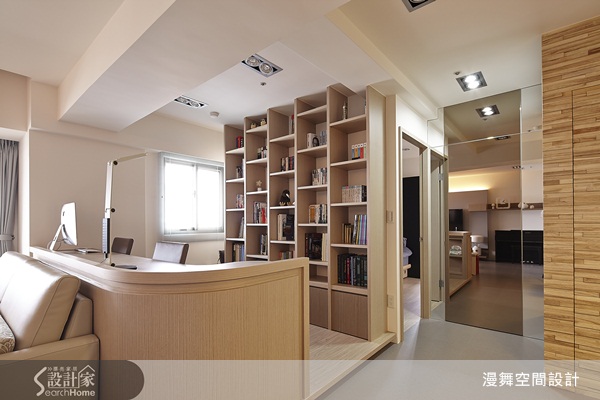 過去屋主的家是以現代風格作為設計主軸,但這次,他們