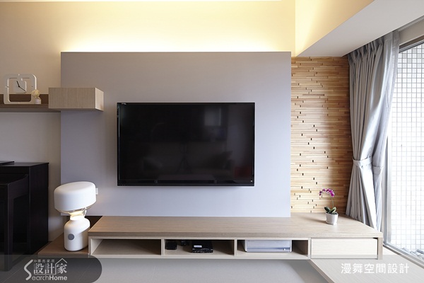 過去屋主的家是以現代風格作為設計主軸,但這次,他們