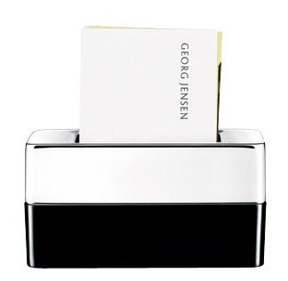 記得之前有佐藤可士和出了一本《超整理術》,看得小編