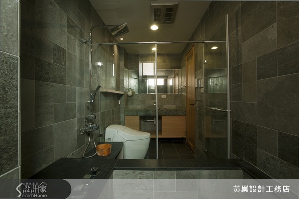 新購入的房子不但高齡15歲，有著壁癌和漏水種種老屋問