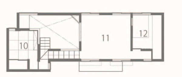 本案座落於日本奈良，由於外部緊臨馬路的關係，使得正