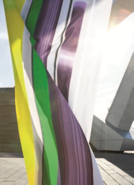 窗紗一般用於需要大量採光的公共空間、客廳、書房等，