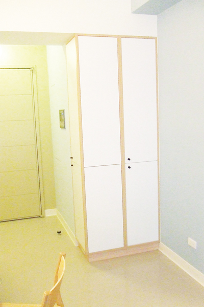 為了避免系統家具讓空間太死板,在這裡要教大家用系統