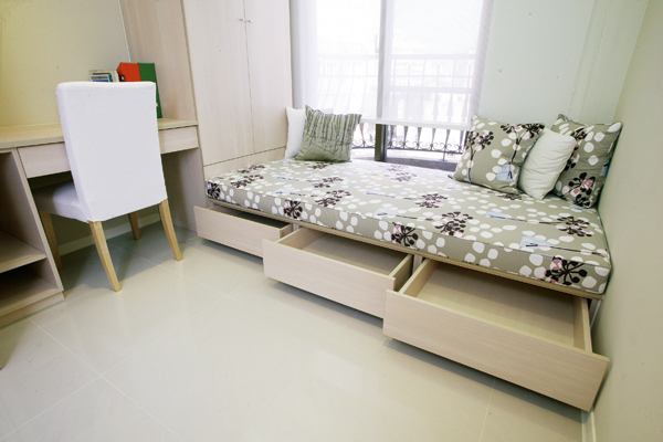 為了避免系統家具讓空間太死板,在這裡要教大家用系統