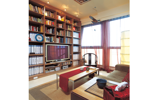 為了避免系統家具讓空間太死板,在這裡要教大家用系統