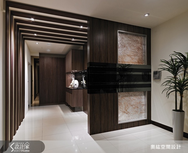 本案是位於新北市的五層樓透天別墅,每一層坪數大約為