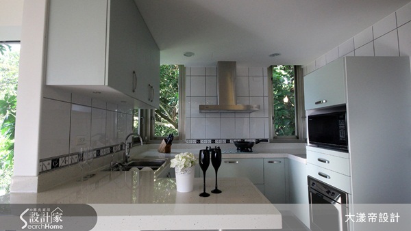 俗話說：吃飯皇帝大，由此可見餐廳在居家空間中所佔的