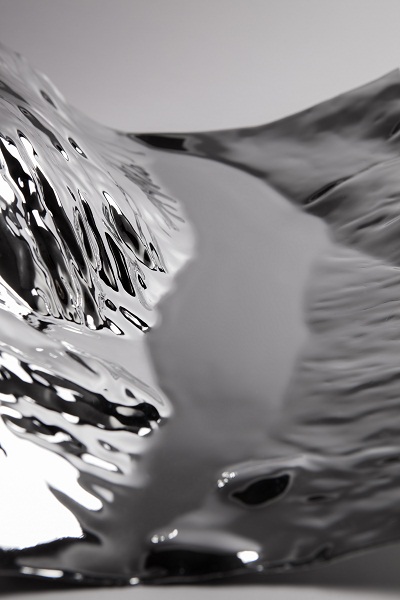 清而透徹的湖面,為設計冰河盤的主要概念。湖面的平面