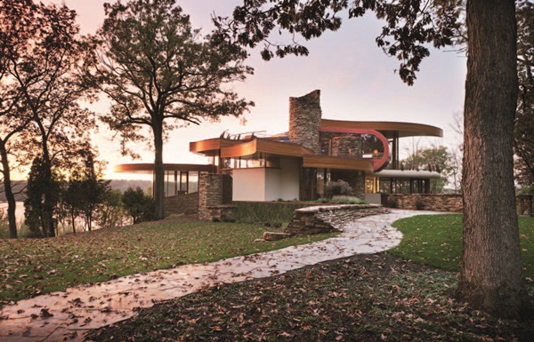 本案由Robert Harvey Oshatz  Architect設計公司負責