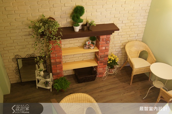 以自然原始的材質紋理來展現屋主的品味，讓不同材質的