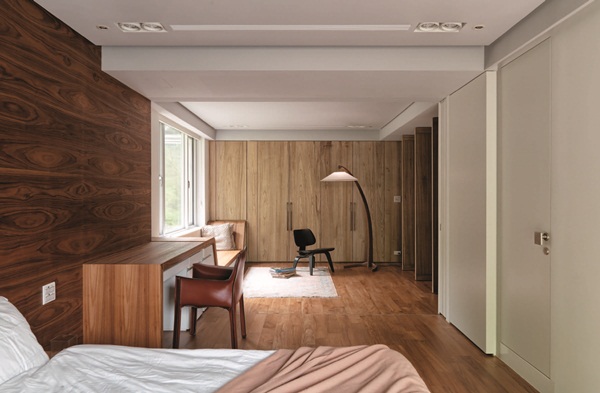 屋主期望設計師能將空間打造成如相片中的風景一般，於