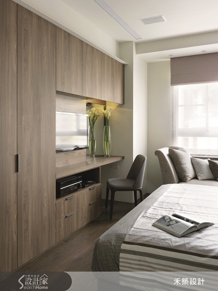 禾築國際設計將格局全面重整,深色水平地坪搭配淺色立