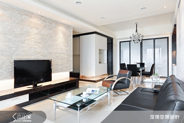 無論是簡潔線條與風格、多重動線規劃的簡約客廳，或運